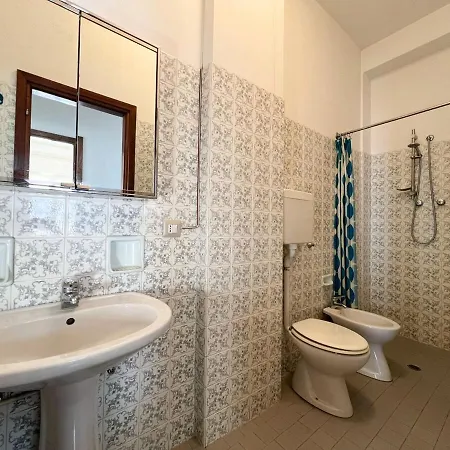 2 Attico Vista Mare Apartment